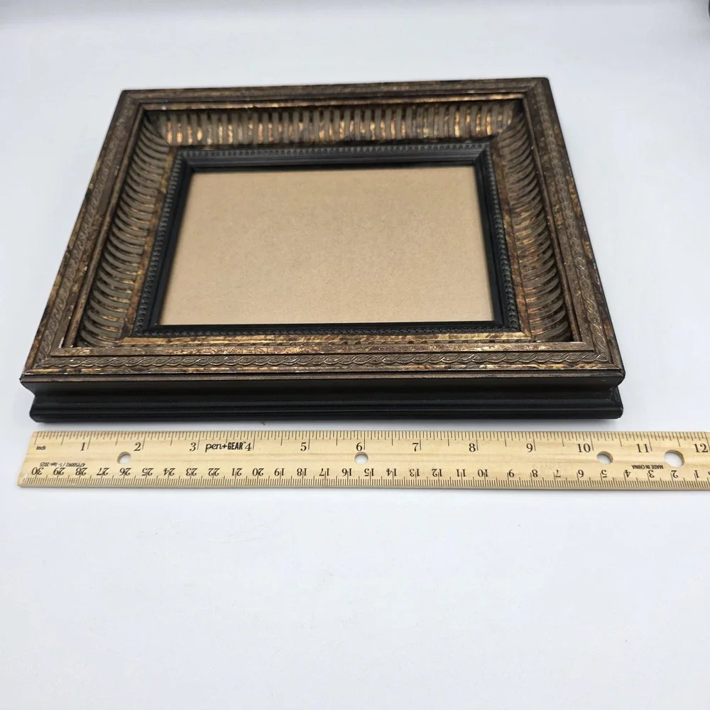 Bronze K3Z14-57 Antique Style Picture Frame   10.75